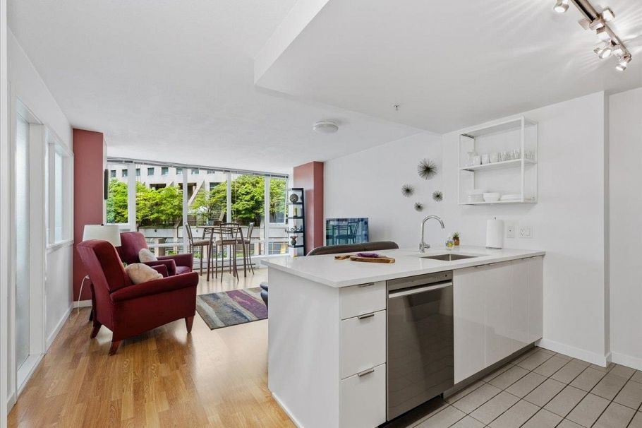 805 788 Hamilton Street Vancouver, BC - 1