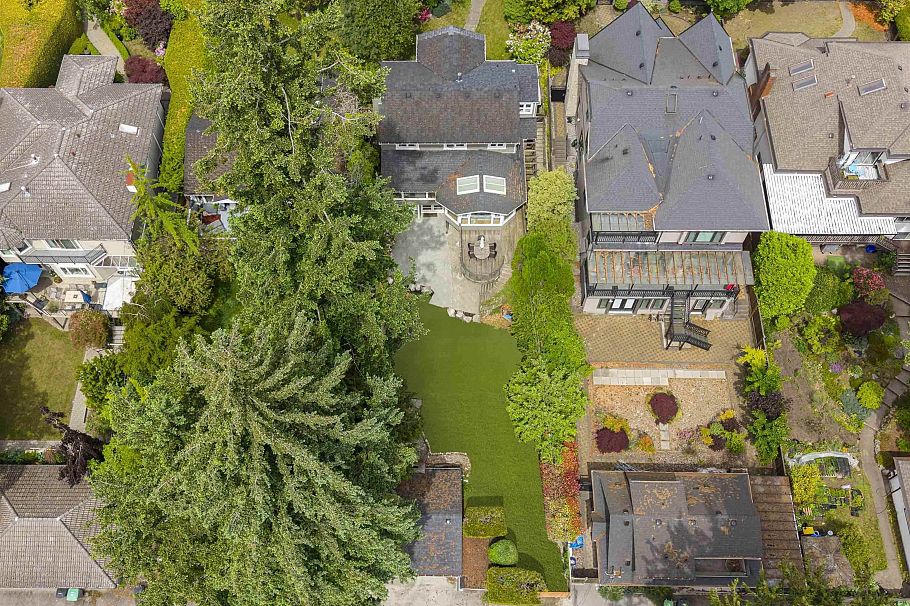 3862 W 38th Avenue Vancouver, BC - 35