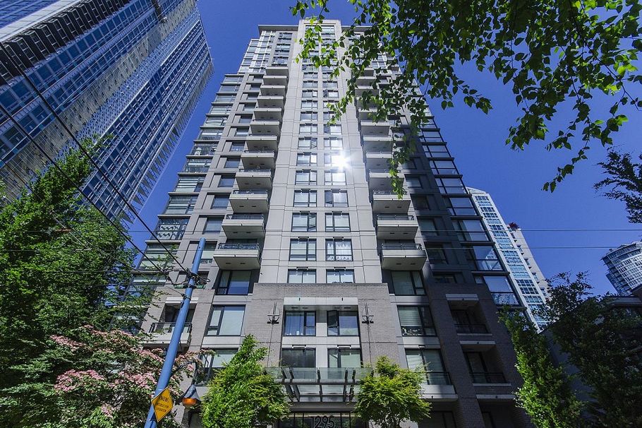 2002 1295 Richards Street Vancouver, BC - 29