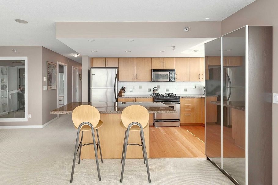 1305 120 Milross Avenue Vancouver, BC - 10