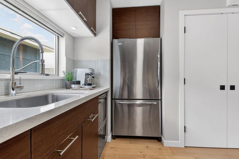 3096 Quebec Street Vancouver, BC - 9