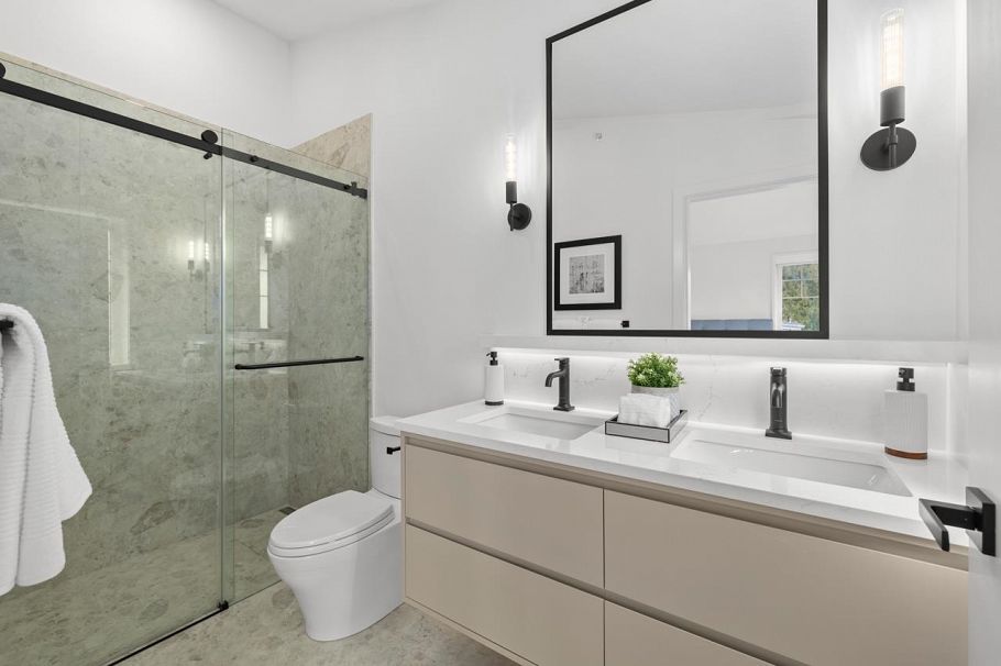 2438 W 49th Avenue Vancouver, BC - 28