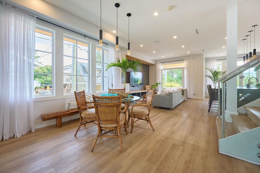 449 E 15th Street North Vancouver, BC - 5