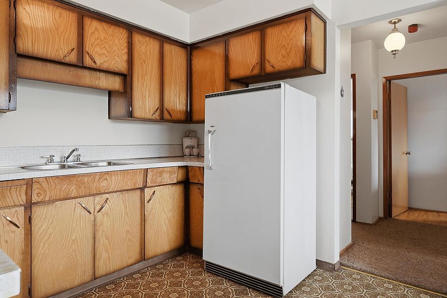 3063 Renfrew Street Vancouver, BC - 16