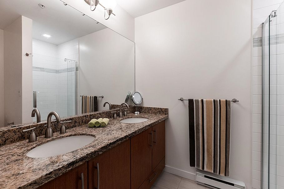 6230 Logan Lane Vancouver, BC - 17