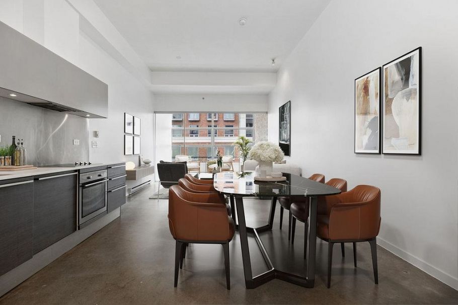 310 53 W Hastings Street Vancouver, BC - 1