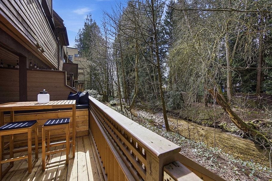 3321 Mountain Highway North Vancouver, BC - 1