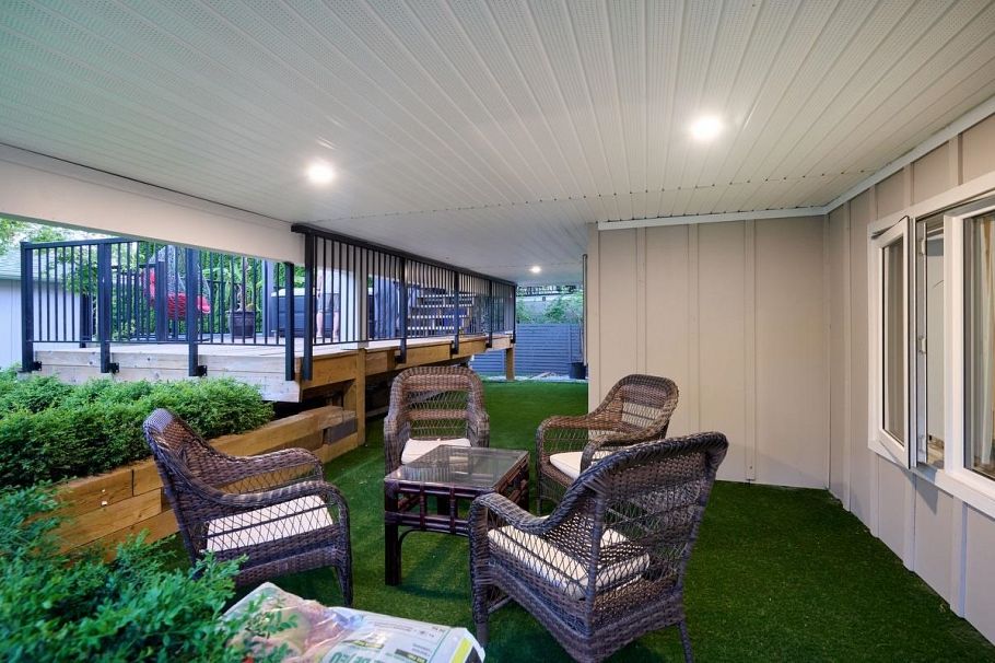 449 E 15th Street North Vancouver, BC - 35