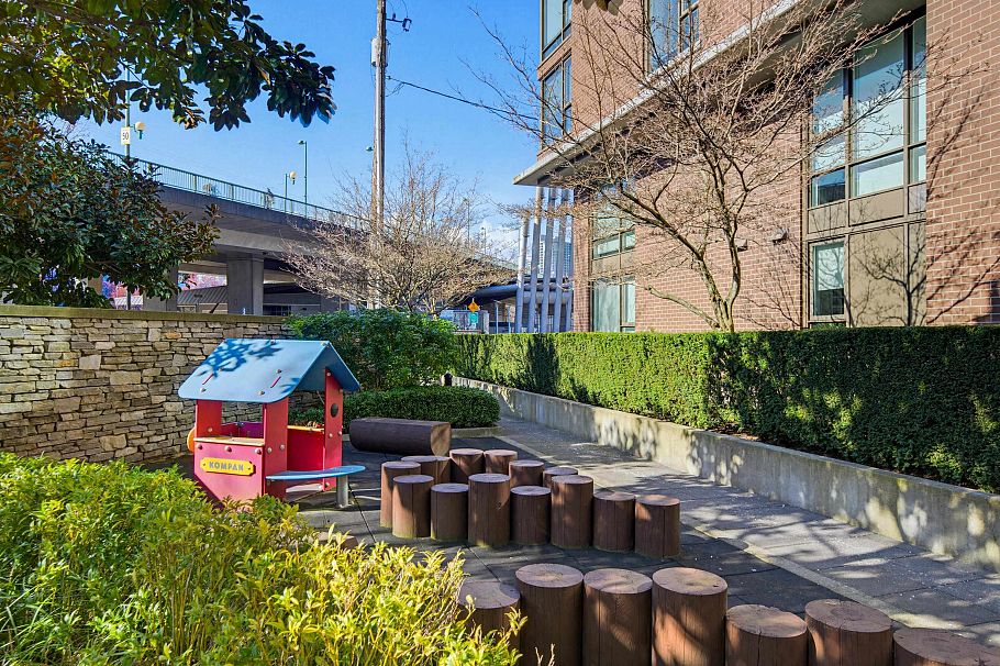1209 445 W 2nd Avenue Vancouver, BC - 23