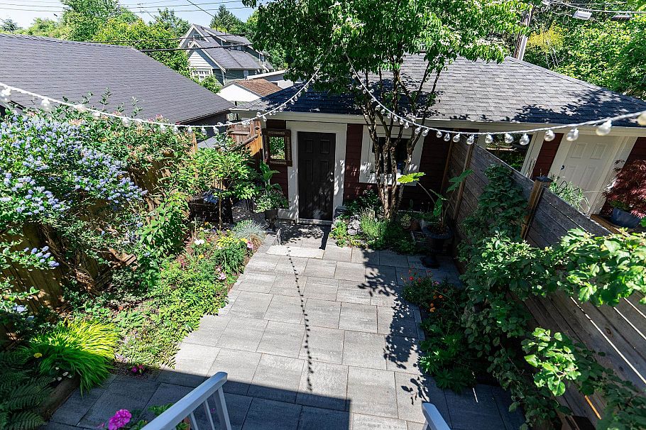 1865 E 7th Avenue Vancouver, BC - 12
