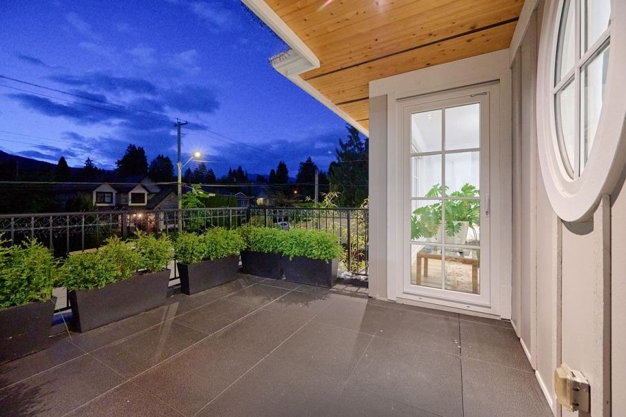 449 E 15th Street North Vancouver, BC - 24
