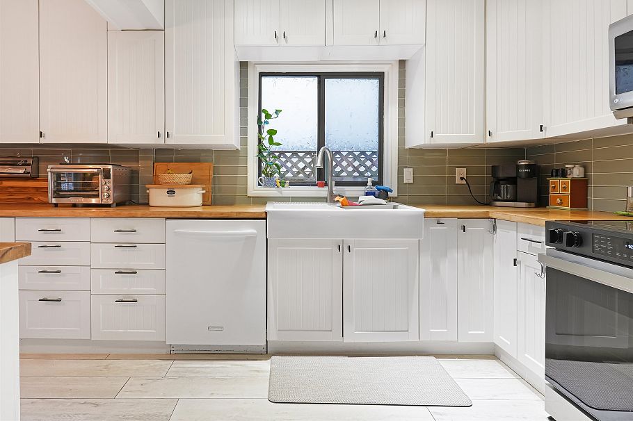 4990 Capilano Road North Vancouver, BC - 6