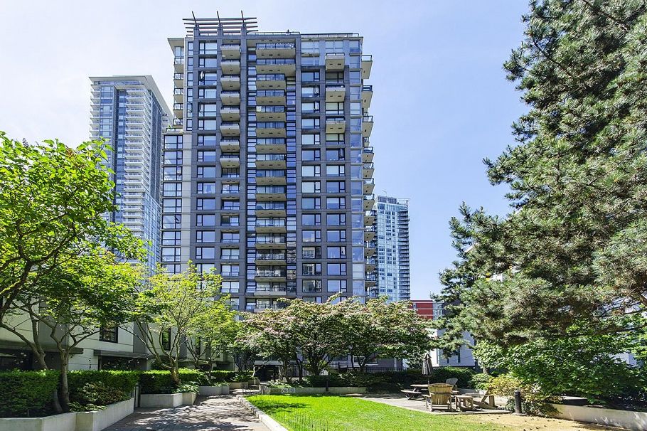 2002 1295 Richards Street Vancouver, BC - 20