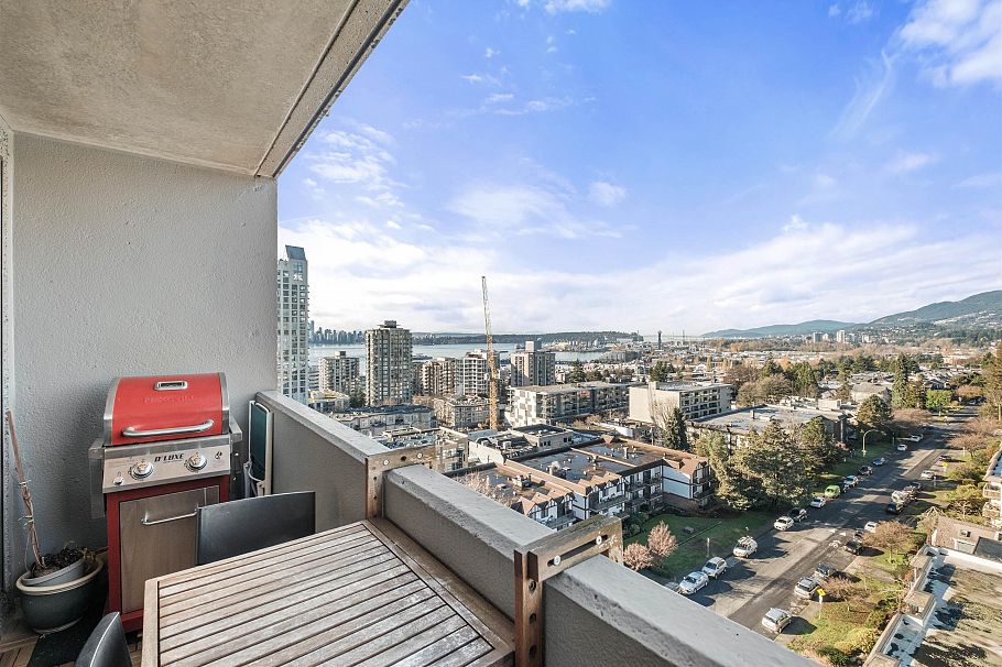 1205 110 W 4th Street North Vancouver, BC - 2