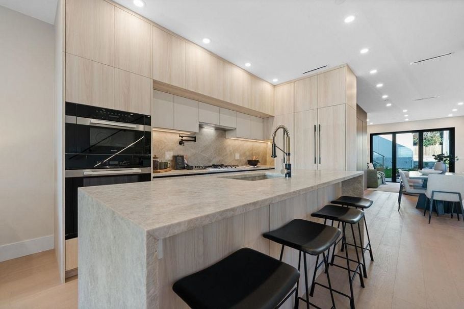 504 E 5th Street North Vancouver, BC - 11
