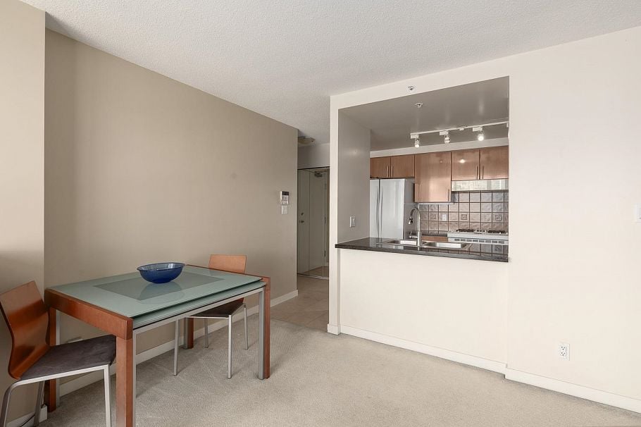 3205 193 Aquarius Mews Vancouver, BC - 9