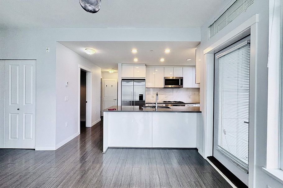 302 3263 Pierview Crescent Vancouver, BC - 4