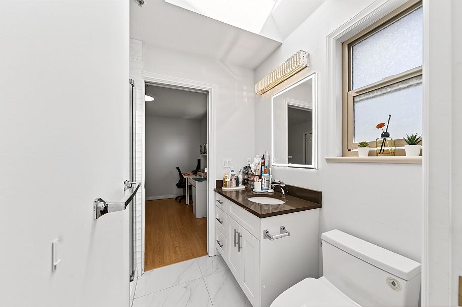 535 E 53rd Avenue Vancouver, BC - 22