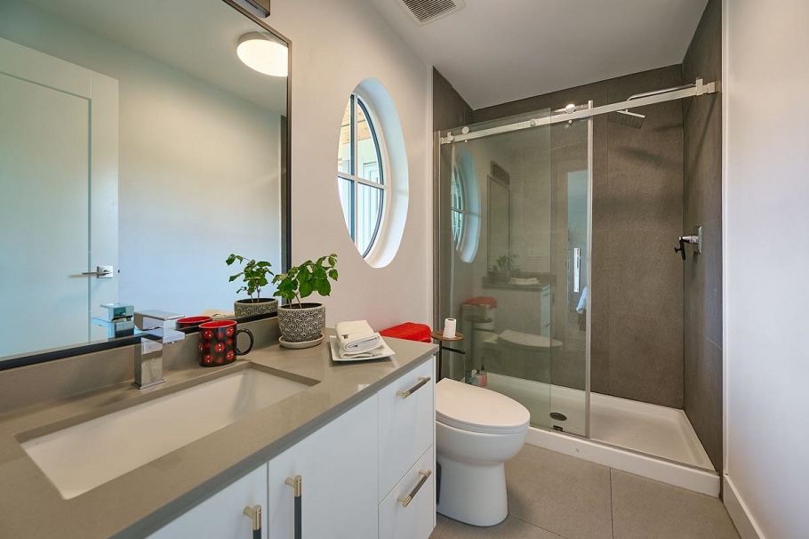 449 E 15th Street North Vancouver, BC - 21