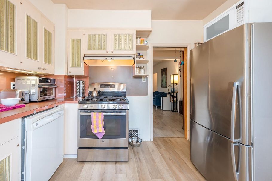3627 W 7th Avenue Vancouver, BC - 10