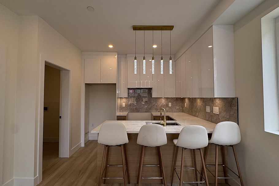 1 5779 Clarendon Street Vancouver, BC - 4