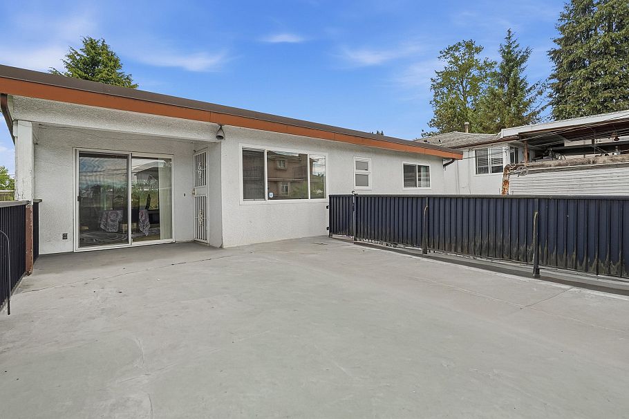 3063 Renfrew Street Vancouver, BC - 26
