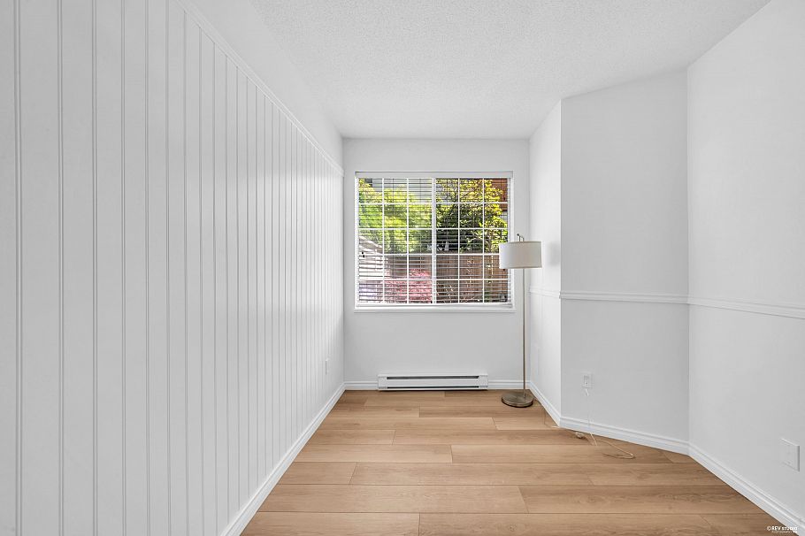 110 125 W 18th Street North Vancouver, BC - 21