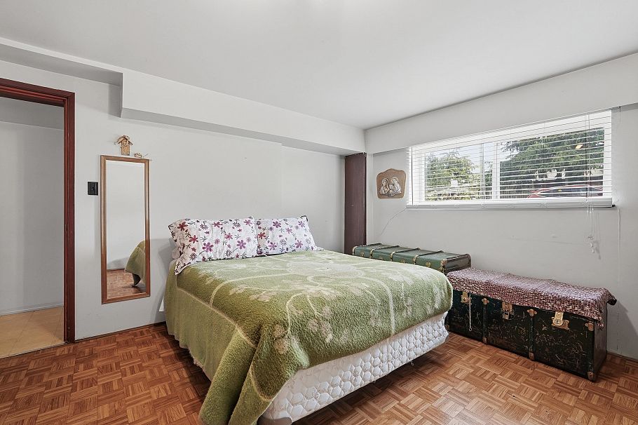 3063 Renfrew Street Vancouver, BC - 32