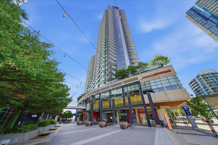 2703 488 SW Marine Drive Vancouver, BC - 1