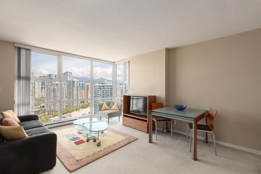 3205 193 Aquarius Mews Vancouver, BC - 3