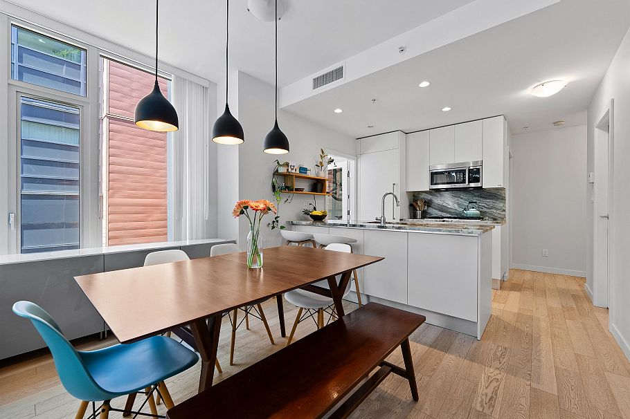 308 2565 Maple Street Vancouver, BC - 3