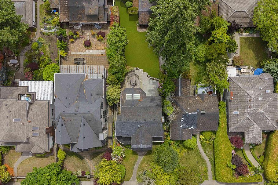 3862 W 38th Avenue Vancouver, BC - 36