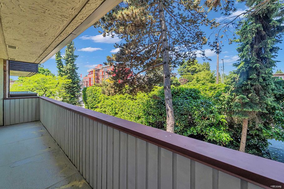 303 1296 W 70th Avenue Vancouver, BC - 15