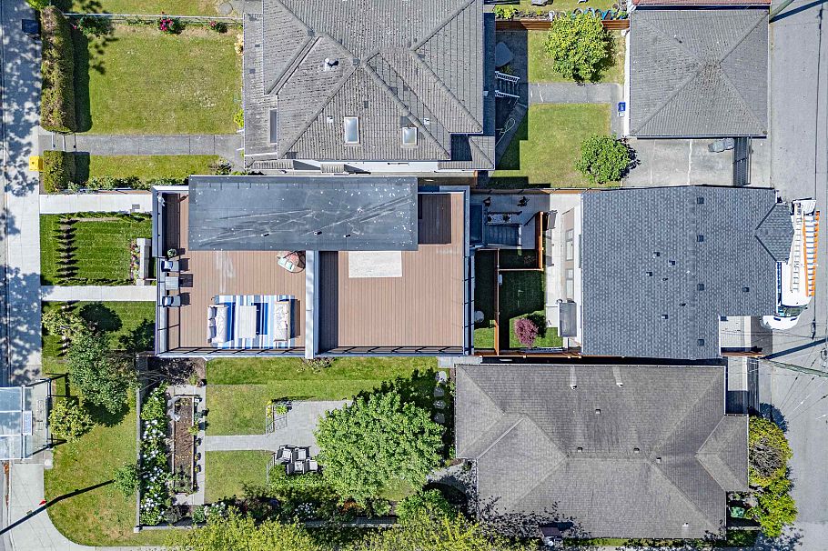 2 2893 Eton Street Vancouver, BC - 26