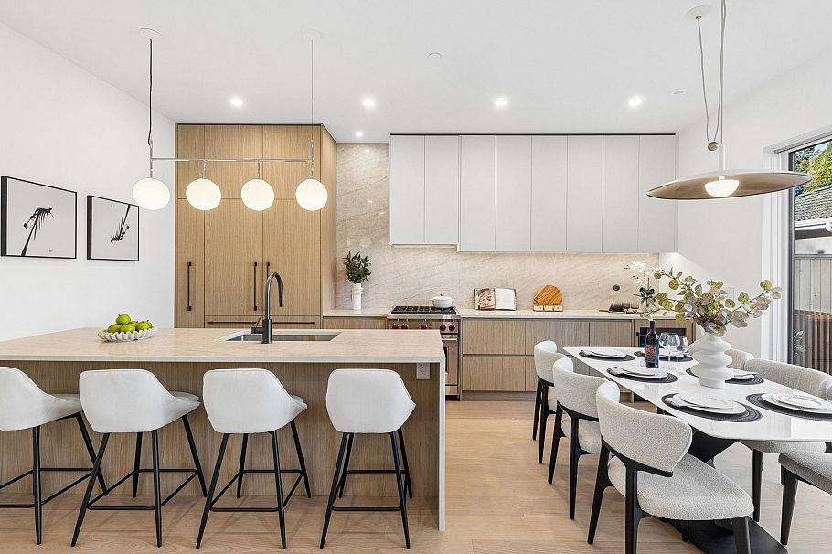 2 6040 Larch Street Vancouver, BC - 7