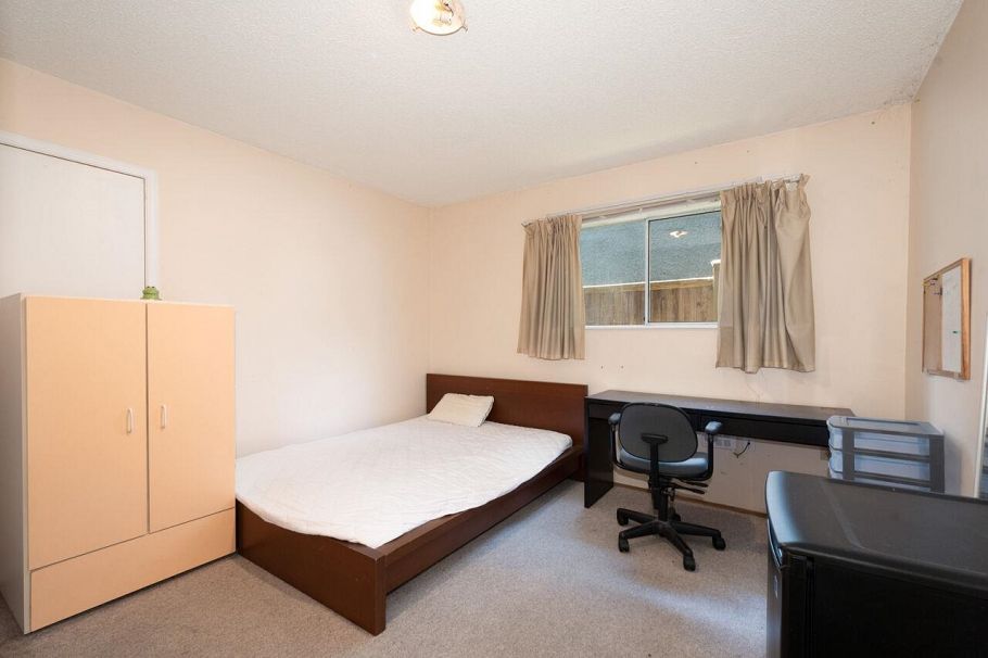 4131 W 16th Avenue Vancouver, BC - 17