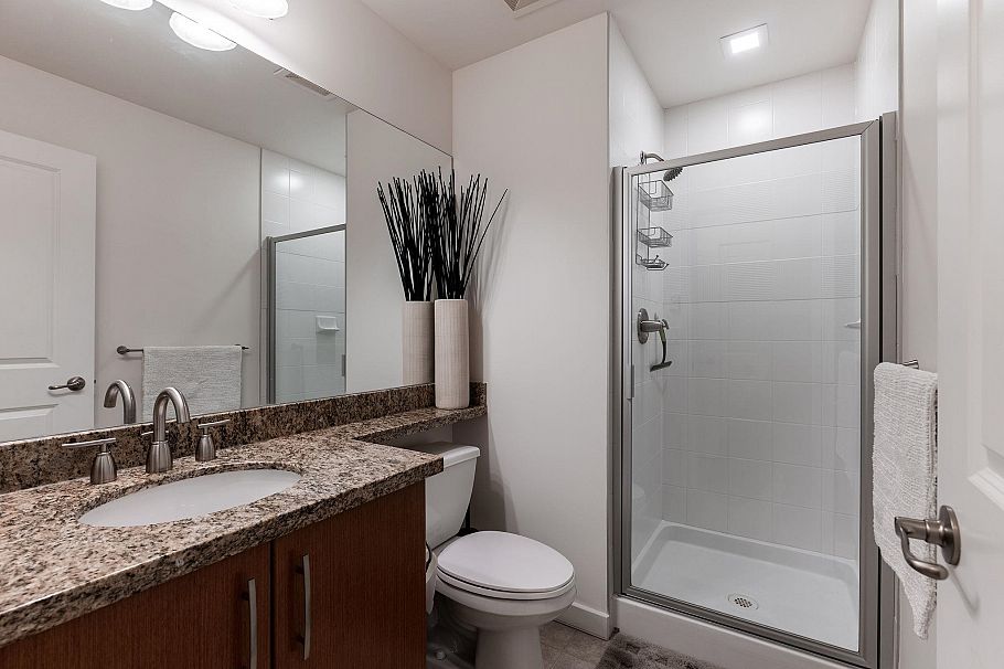 6230 Logan Lane Vancouver, BC - 30