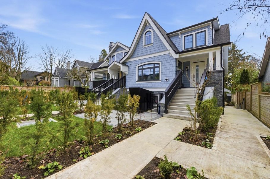2438 W 49th Avenue Vancouver, BC - 2