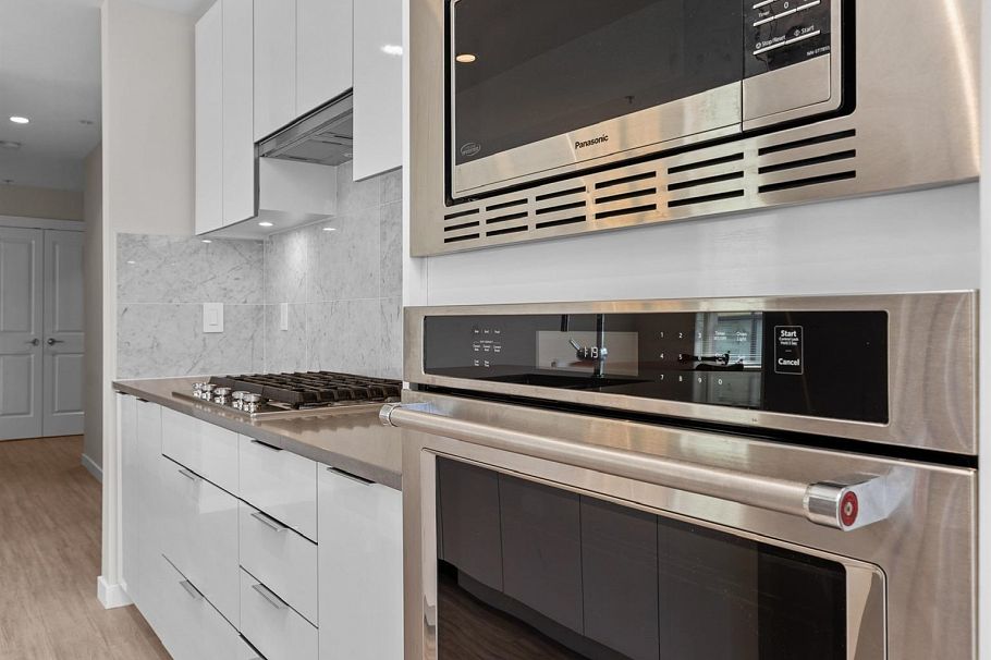 212 2663 Library Lane North Vancouver, BC - 12