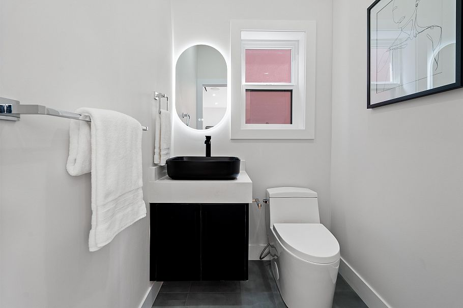 2371 Adanac Street Vancouver, BC - 35
