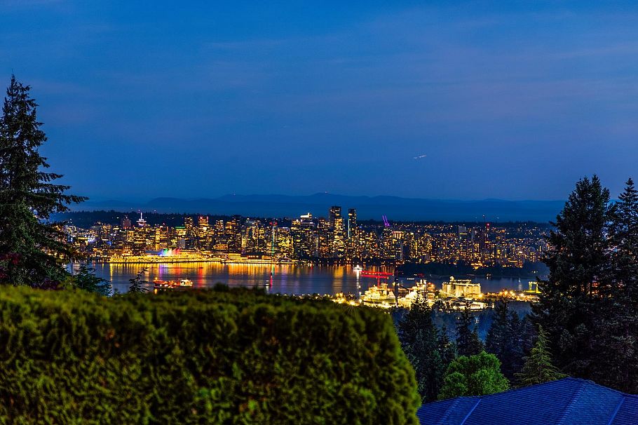 4350 Starlight Way North Vancouver, BC - 3