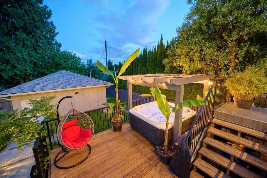 449 E 15th Street North Vancouver, BC - 28