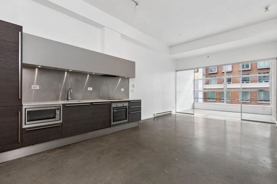 310 53 W Hastings Street Vancouver, BC - 5