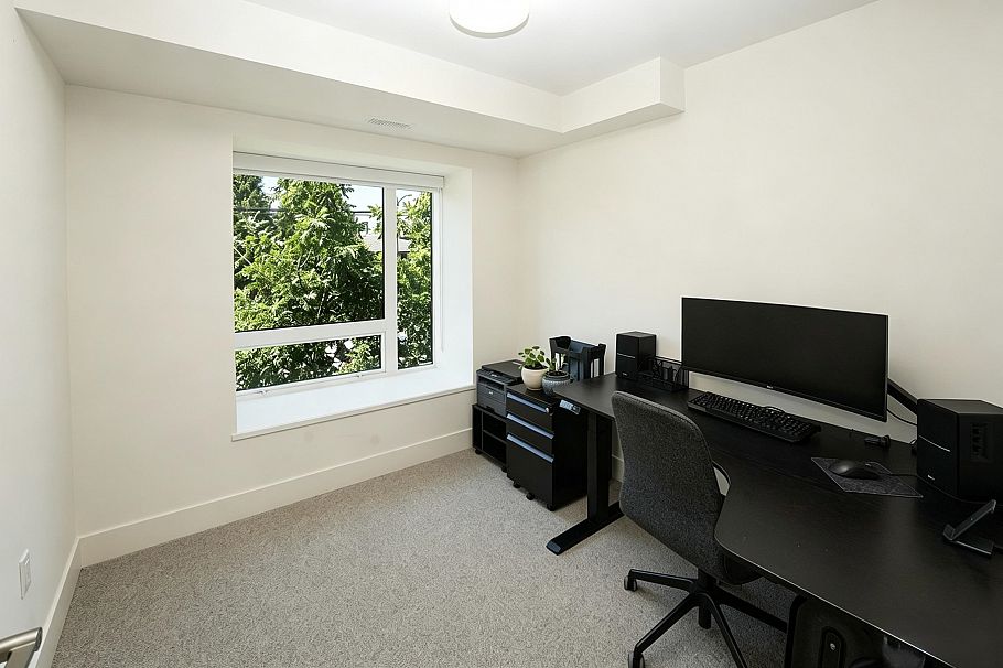 6840 Oak Street Vancouver, BC - 16