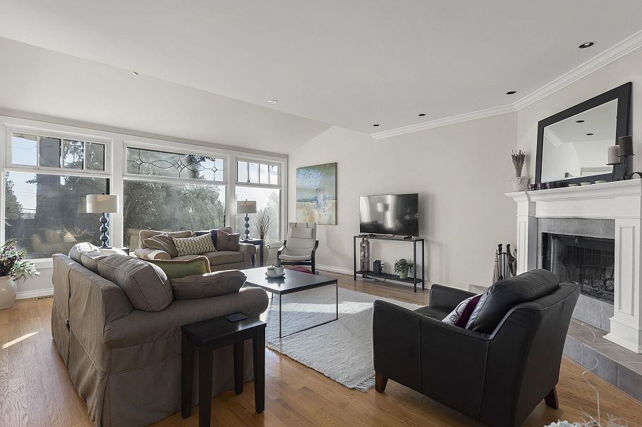 3862 W 38th Avenue Vancouver, BC - 8