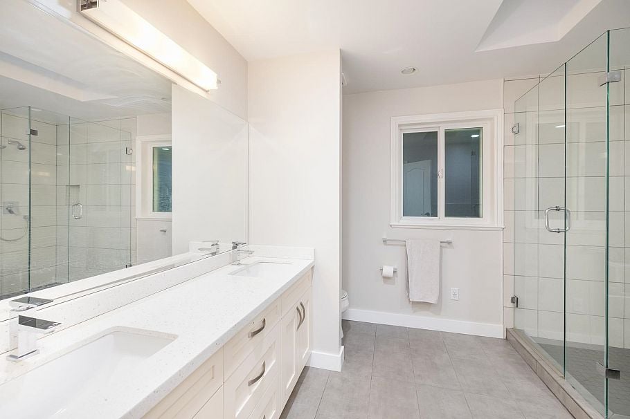4350 Starlight Way North Vancouver, BC - 29
