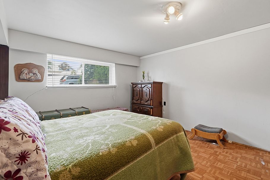 3063 Renfrew Street Vancouver, BC - 31