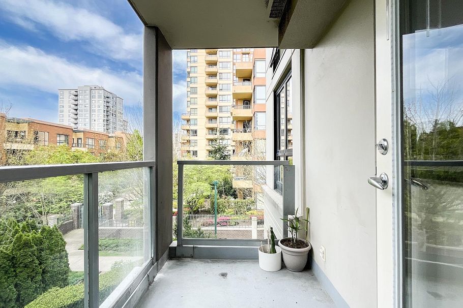 305 3638 Vanness Avenue Vancouver, BC - 21