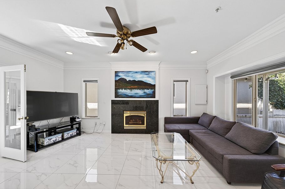 535 E 53rd Avenue Vancouver, BC - 9