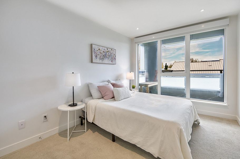 402 1061 Marine Drive North Vancouver, BC - 19